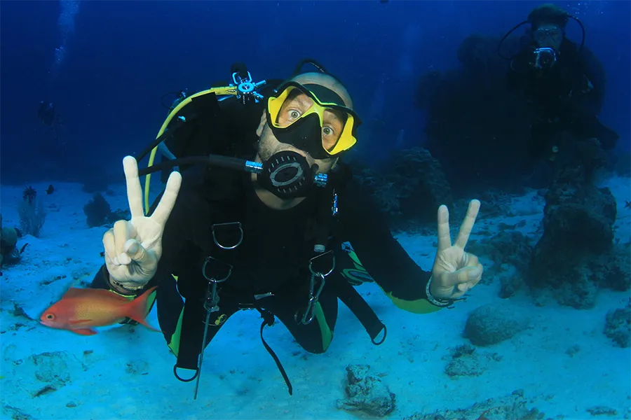 Подарък за риби - гмуркане с акваланг